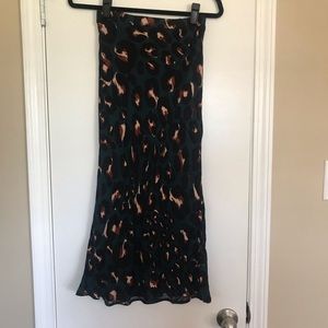 Vici collection leopard midi skirt